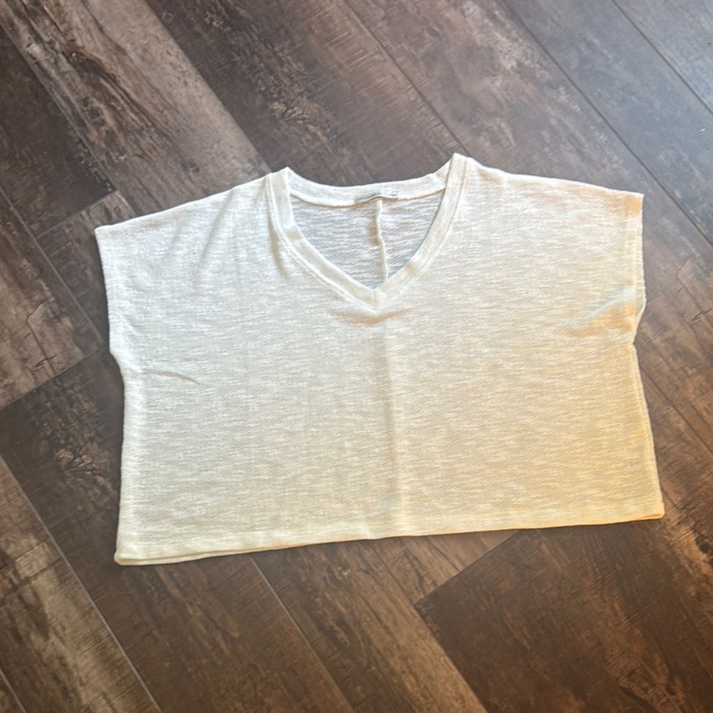 Elegant Cream V-Neck Crop Top